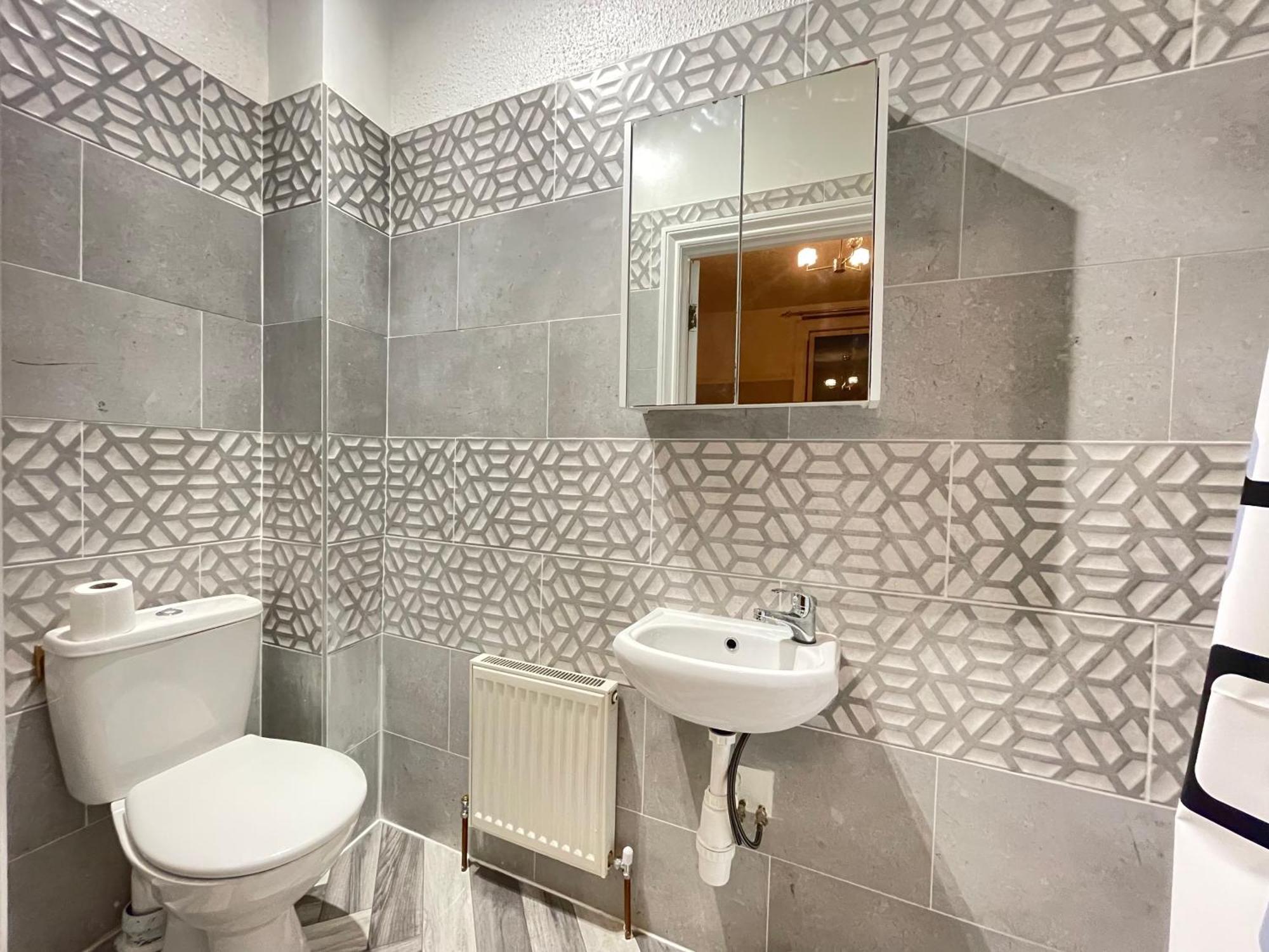 Room With Private Bathroom And Shared Kitchen London Bagian luar foto